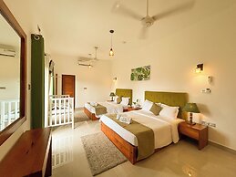 J leaf Hotel by Blue Bird