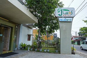 J leaf Hotel by Blue Bird