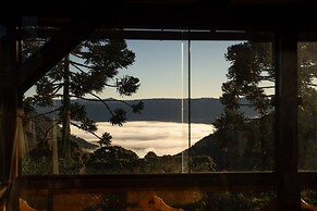 Sítio Mar de Nuvens Chalés de Luxo