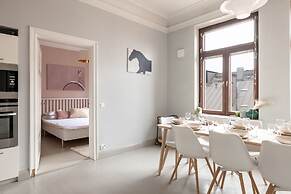 2ndhomes Modern & Spacious 3BR Apartment