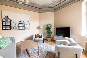 2ndhomes Modern & Spacious 3BR Apartment