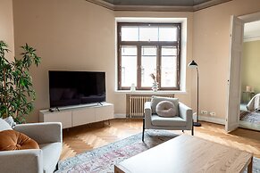 2ndhomes Modern & Spacious 3BR Apartment