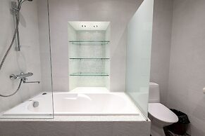 2ndhomes Modern & Spacious 3BR Apartment