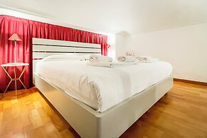 LuxRent Loft Lagrange