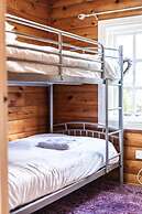 Brenin 3 Bedroom rural wood Lodge
