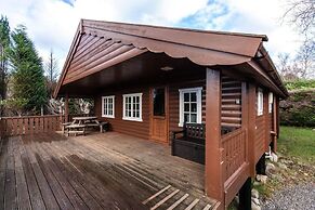 Brenin 3 Bedroom rural wood Lodge