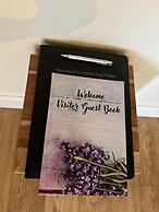 Immaculate 4-bed Cottage in Knaresborough