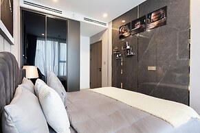 Bluesky Lumiere Riverside Luxury