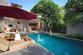 Stunning 2 Br Pool Villa With Rooftop In Seminyak