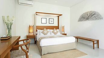 Stunning 2 Br Pool Villa With Rooftop In Seminyak