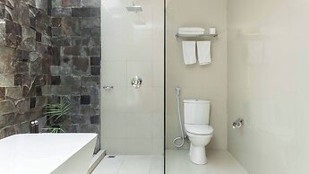 Stunning 2 Br Pool Villa With Rooftop In Seminyak