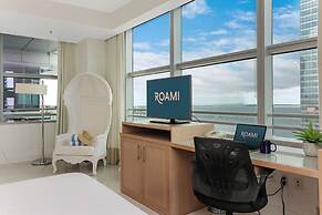 Roami at Brickell Arch