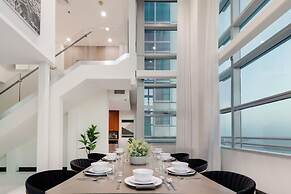 Roami at Brickell Arch