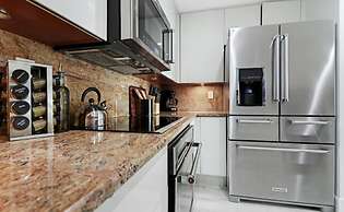 Roami at Brickell Arch