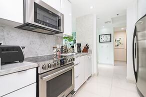 Roami at Brickell Arch