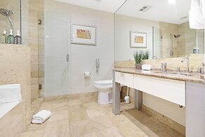 Roami at Brickell Arch