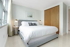 Roami at Brickell Arch