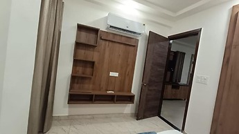 85 The Ganges 2 Bhk Apartment for Homestay