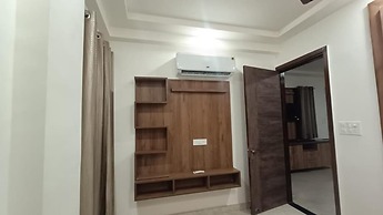 85 The Ganges 2 Bhk Apartment for Homestay