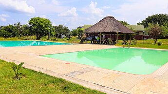 Self Catering Chalets - Manyeleti