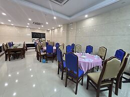 Sea Near Me Hotel Danang