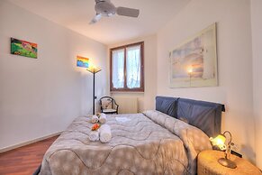 Mirabella Lake View & Private Parking