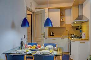 Mirabella Lake View & Private Parking