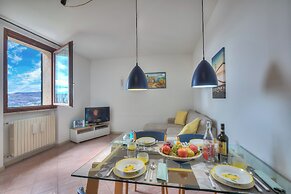 Mirabella Lake View & Private Parking