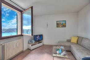 Mirabella Lake View & Private Parking