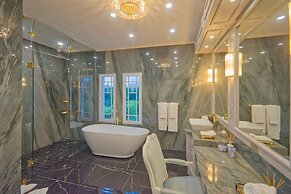 Luxury 6bdr Villa at Tortuga Bay Near Beach Golf