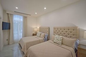 Luxury 6bdr Villa at Tortuga Bay Near Beach Golf