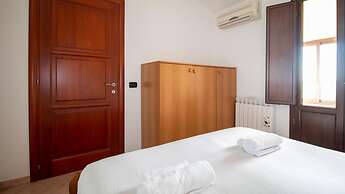 Casa Lyam in Cabras With 2 Bedrooms and 1 Bathrooms