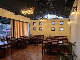 Maati Resort by the Lake Hill