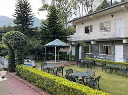 Maati Resort by the Lake Hill