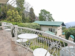 Maati Resort by the Lake Hill