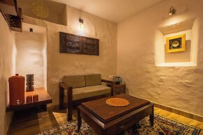 Maati Resort by the Lake Hill