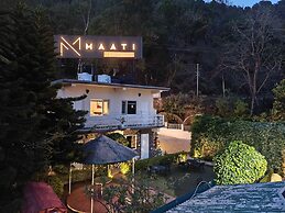 Maati Resort by the Lake Hill
