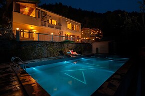 Maati Resort by the Lake Hill