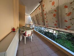 Central Apartment in Agios Konstantinos