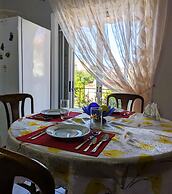 Central Apartment in Agios Konstantinos