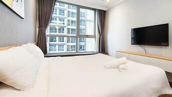 Landmark Apartment in Vinhomes Central Park