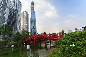 Landmark Apartment in Vinhomes Central Park