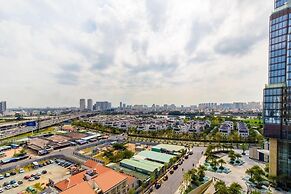 Landmark Apartment in Vinhomes Central Park