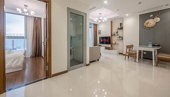 Landmark Apartment in Vinhomes Central Park