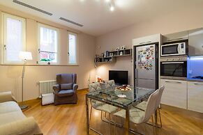 Elegant Flat at Municipio by Napoliapartments