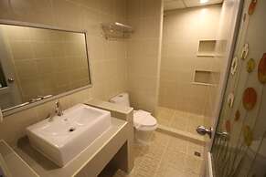 Lee Place Phatthanakan Condo