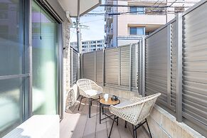 Stella Court Tengachaya