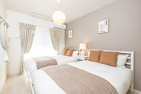 Stella Court Tengachaya