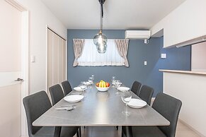 Stella Court Tengachaya