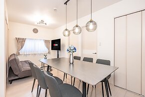 Stella Court Tengachaya